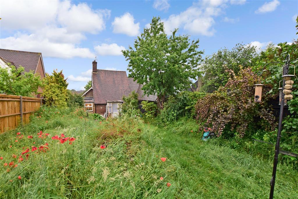 The Street, Upper Halling, Kent 1 bed end of terrace house £280,000