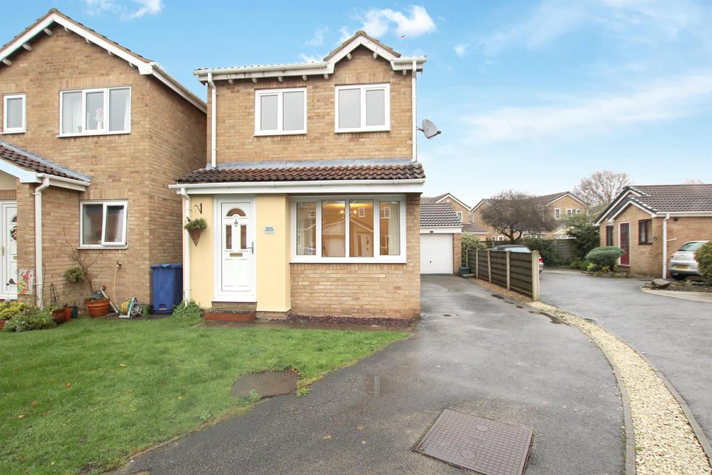 Westbourne Road, Selby 3 bed detached house £825 pcm (£190 pw)