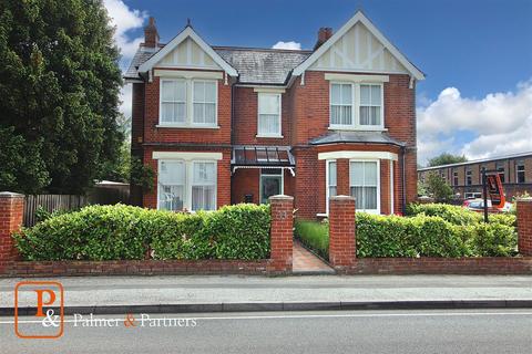33 Cauldwell Hall Road, Ipswich, IP4 4QD