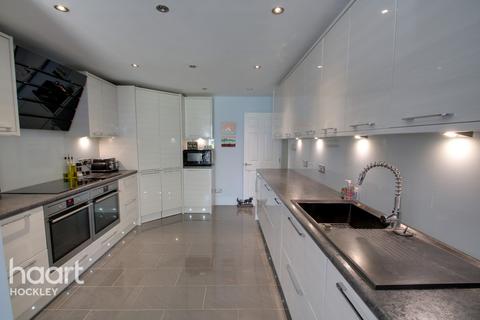 21 Canewdon View Road, Rochford, SS4 3DT