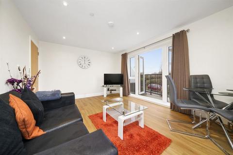 1 bedroom apartment to rent - Heathrow Living 08