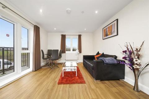 1 bedroom apartment to rent - Heathrow Living 08