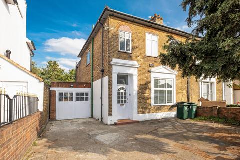 5 bedroom detached house to rent, HL Stanwell 4