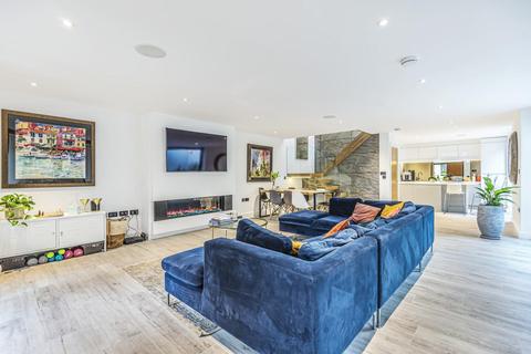 1d Birkbeck Road, Beckenham, BR3 4SL