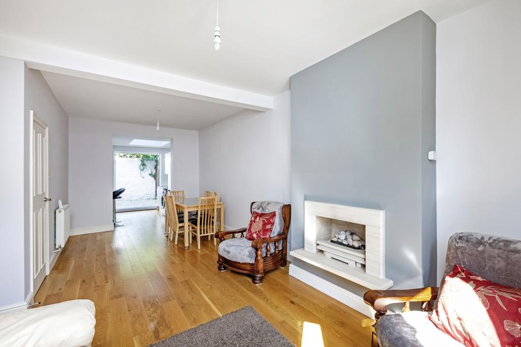 Purcell Crescent, Fulham, London SW6 4 bed house £3,597 pcm (£830 pw)