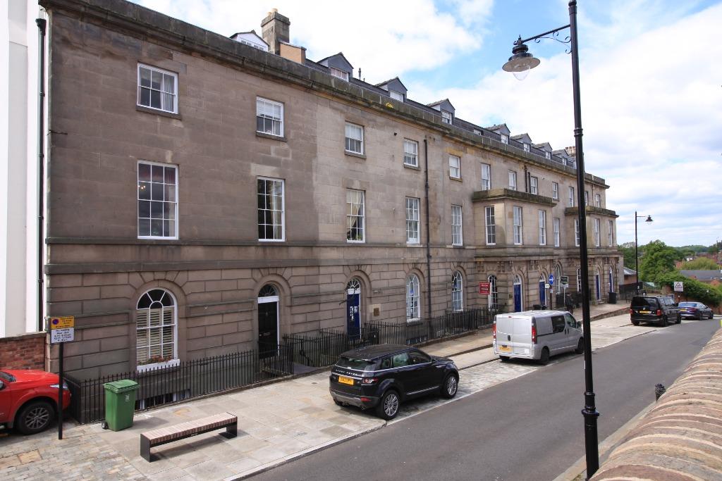 Claremont Bank, Town Centre, Shrewsbury, SY1 2 bed flat £850 pcm (£
