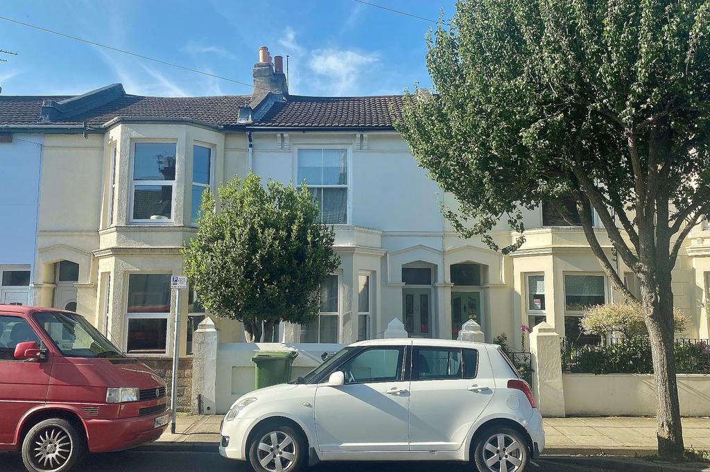 Inglis Road, Southsea 3 bed terraced house £430,000