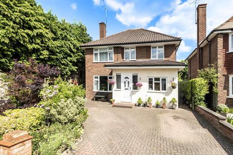 1 Harefield, Esher, KT10 9TG