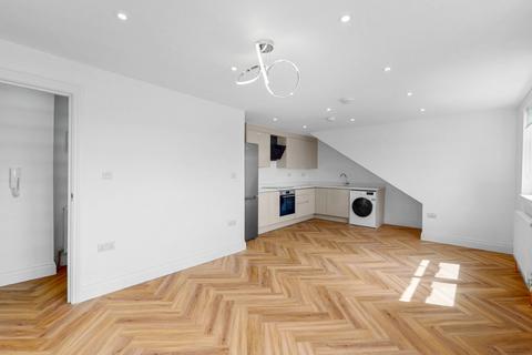 2 bedroom flat to rent, Regina Road, Ealing, W13