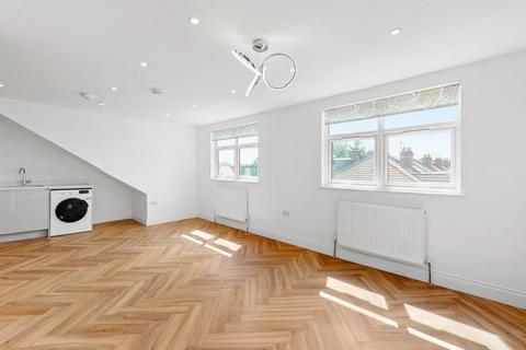 2 bedroom flat to rent, Regina Road, Ealing, W13