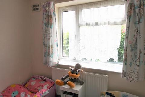 2 bedroom flat for sale, Danes Gate, HA1