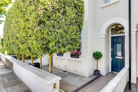 33 First Avenue, London, SW14 8SP