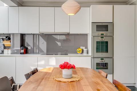33 First Avenue, London, SW14 8SP