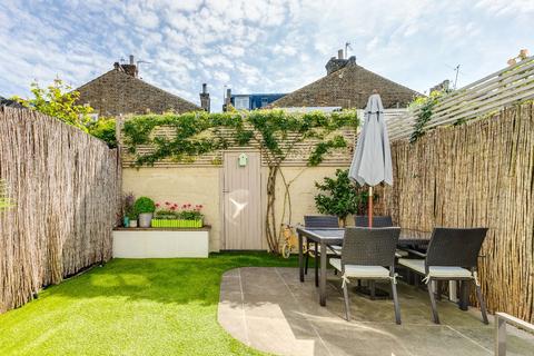 33 First Avenue, London, SW14 8SP