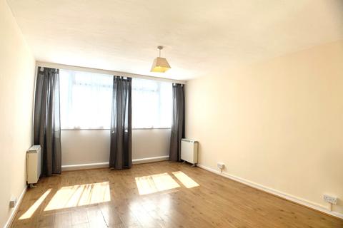 3 bedroom flat to rent - Meadgate, Chelmsford, CM2