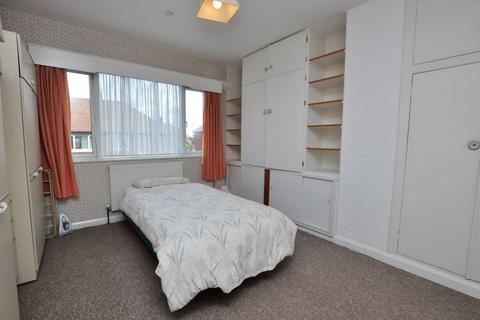 9 Beech Grove, Whitby, YO21 1HT