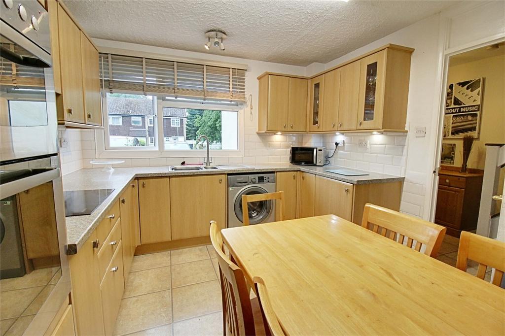 Northolt Avenue, Stortford, Hertfordshire 3 bed terraced house