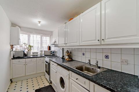 29 Illingworth Close, Mitcham, CR4 3QF