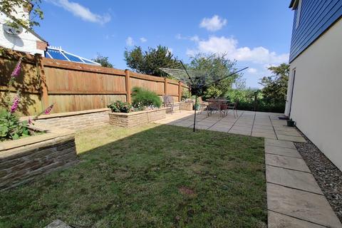 41 Fairfields, Probus, Truro, TR2 4FG
