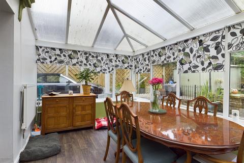 20 Moor Crescent, Diggle, Oldham, OL3 5NZ