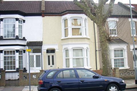 1 bedroom in a house share to rent - Junction Road, Tottenham