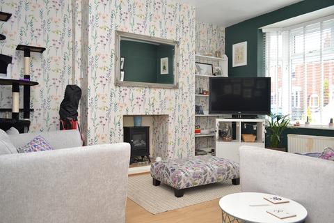 18 Sixth Avenue, Oldham, OL8 3RX