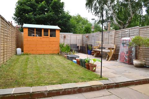 18 Sixth Avenue, Oldham, OL8 3RX