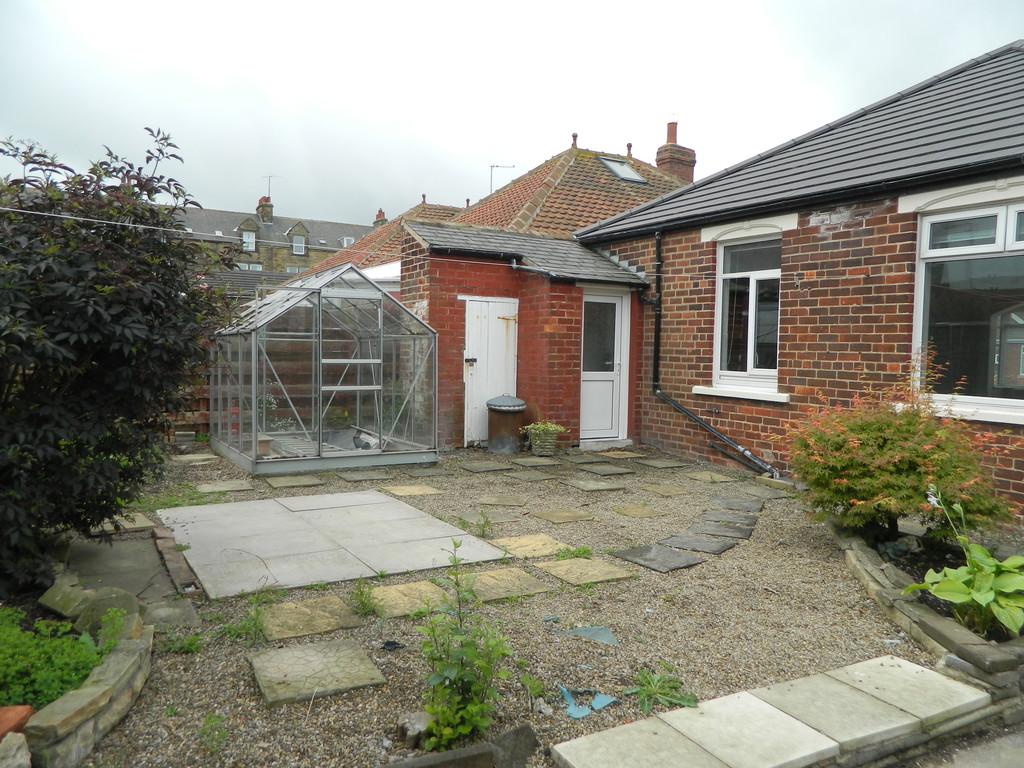 Rear Elevation / Rear Garden