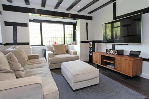 Lowfields Heather Close, Kingswood, Tadworth, KT20 6NY