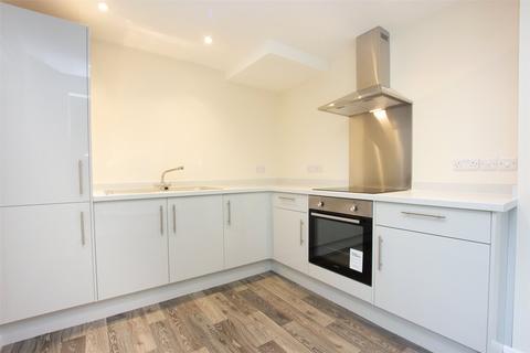 3 bedroom semi-detached house to rent, Curbridge Road, Witney, OX28
