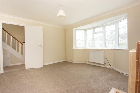 3 bedroom semi-detached house to rent, Curbridge Road, Witney, OX28