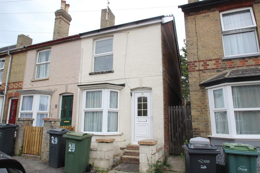 Kings Road, East Cowes 2 bed semidetached house £140,000