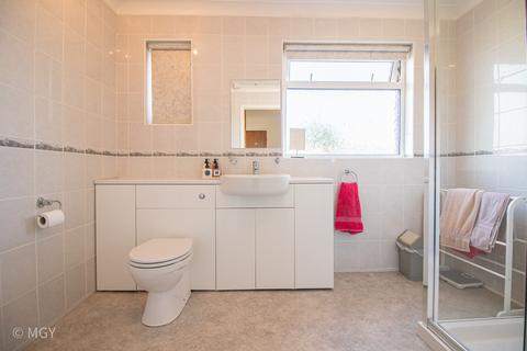 28 Broadstairs Road, Cardiff, CF11 8DE