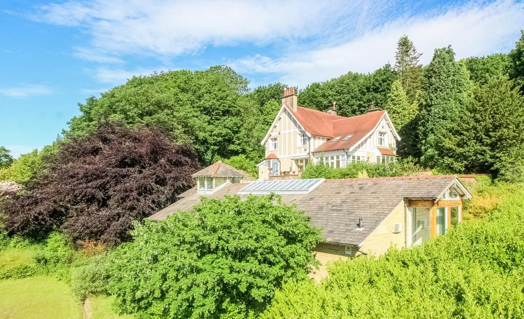 Binns Lane, Holmfirth 5 bed detached house £1,250,000