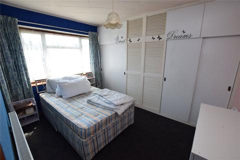 6 Dover Close, Romford, RM5 3AX