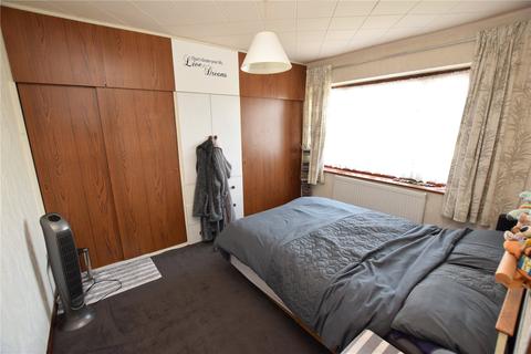 6 Dover Close, Romford, RM5 3AX