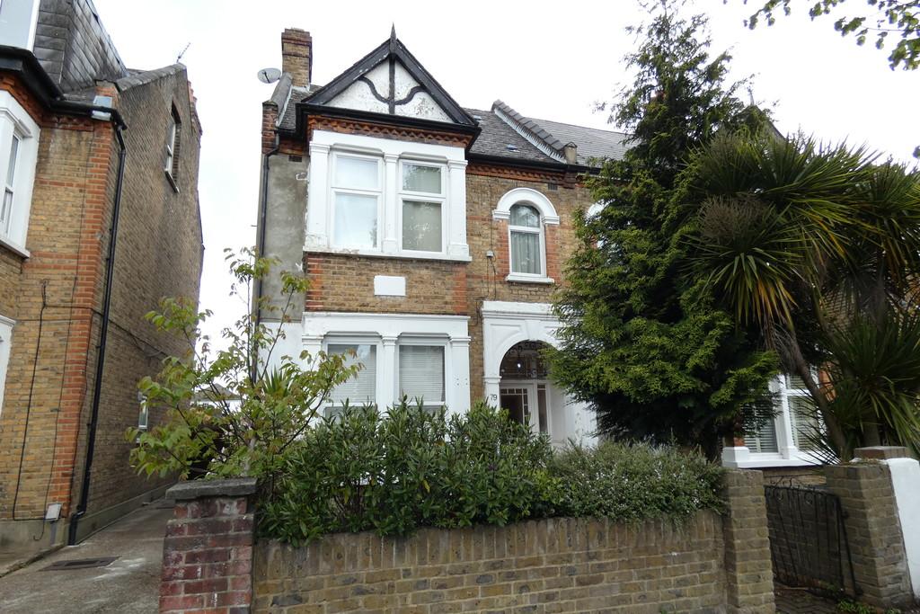 St Stephens Road, Hounslow 1 bed flat £750 pcm (£173 pw)