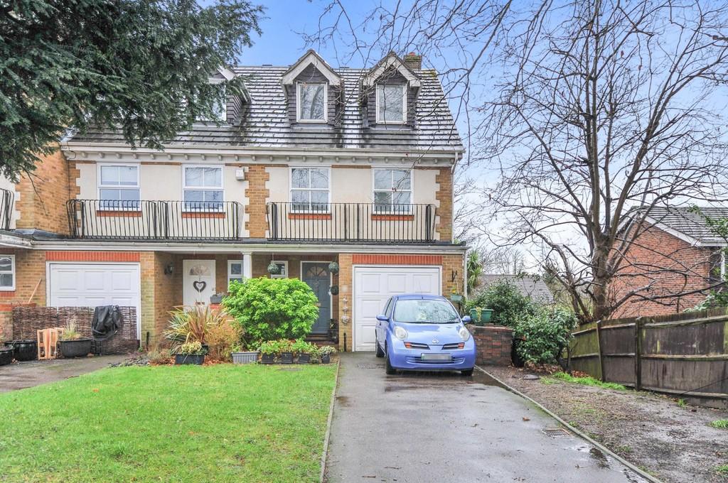 Southlands Grove, Bickley 4 bed end of terrace house £700,000