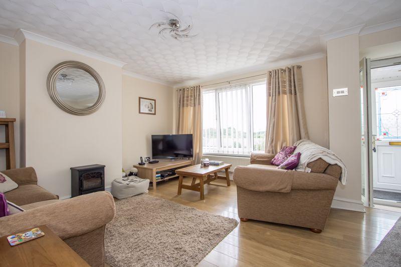 Cowslip Drive, Penarth 3 bed semidetached house £925 pcm (£213 pw)