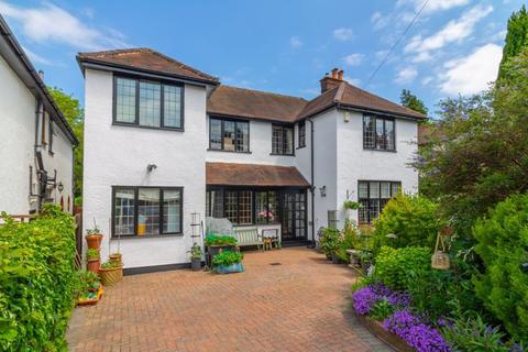 147 Purley Downs Road, South Croydon, CR2 0RN