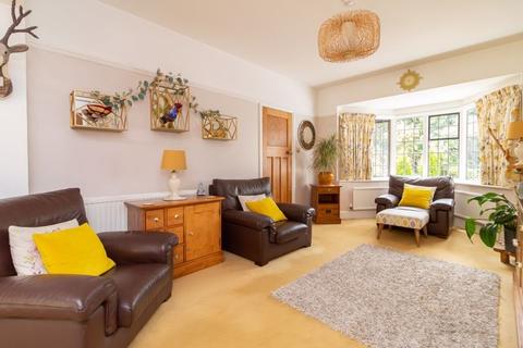 147 Purley Downs Road, South Croydon, CR2 0RN