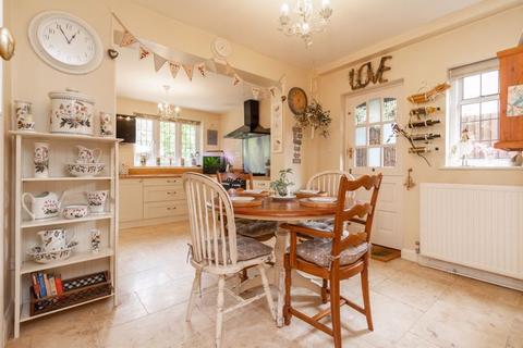 147 Purley Downs Road, South Croydon, CR2 0RN