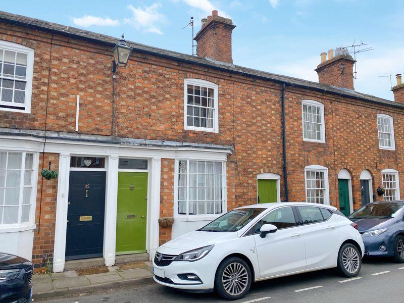 College Lane, StratfordUponAvon 2 bed terraced house £285,000