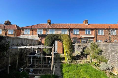 36 Abbots Road, Edgware, HA8 0RE