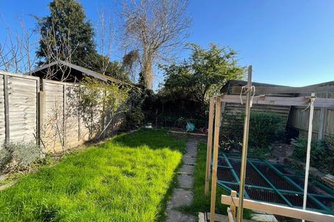 36 Abbots Road, Edgware, HA8 0RE