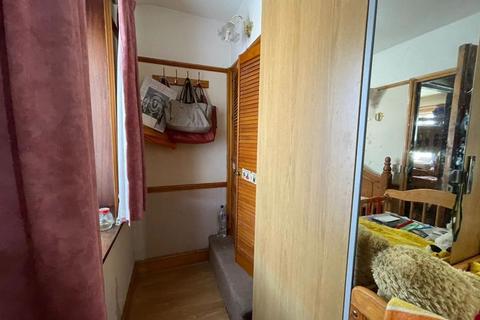36 Abbots Road, Edgware, HA8 0RE