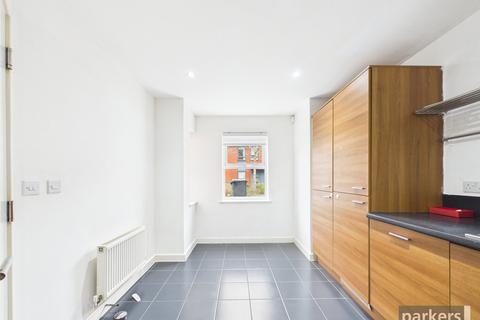 4 bedroom semi-detached house to rent, Puffin Way, Berkshire RG2