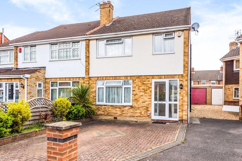 Amanda Court, Langley 3 bed semidetached house £525,000