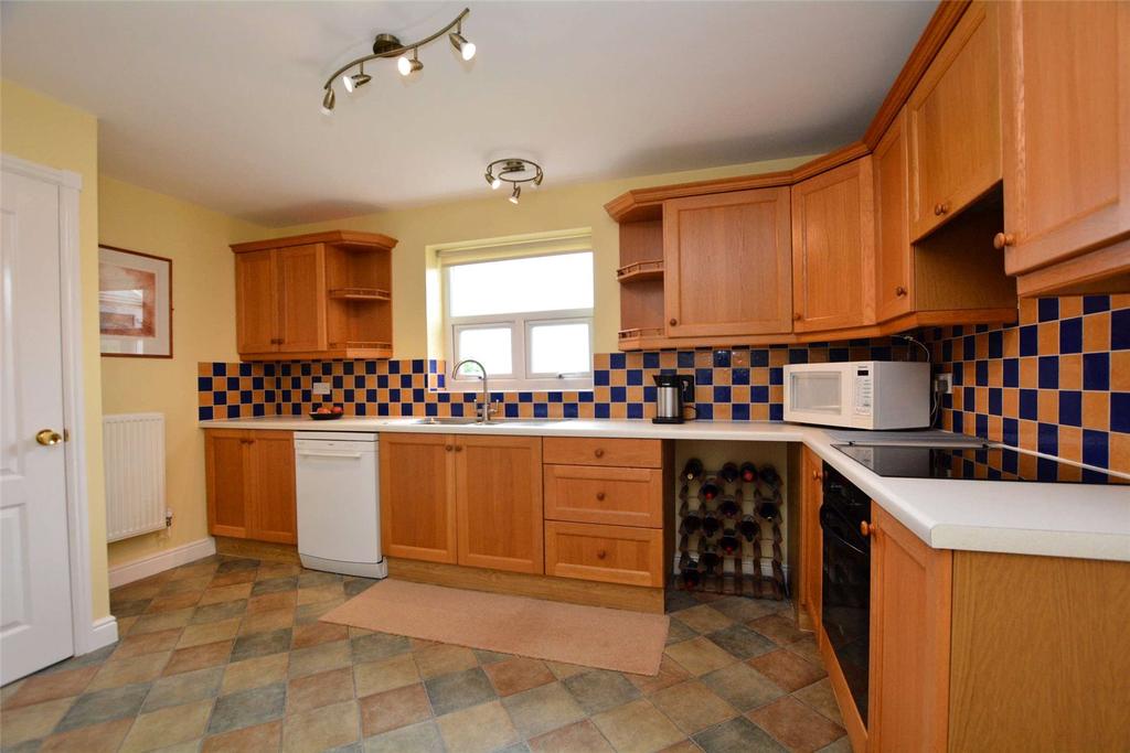 Moorland View, Rodley, Leeds 5 bed detached house - £395,000