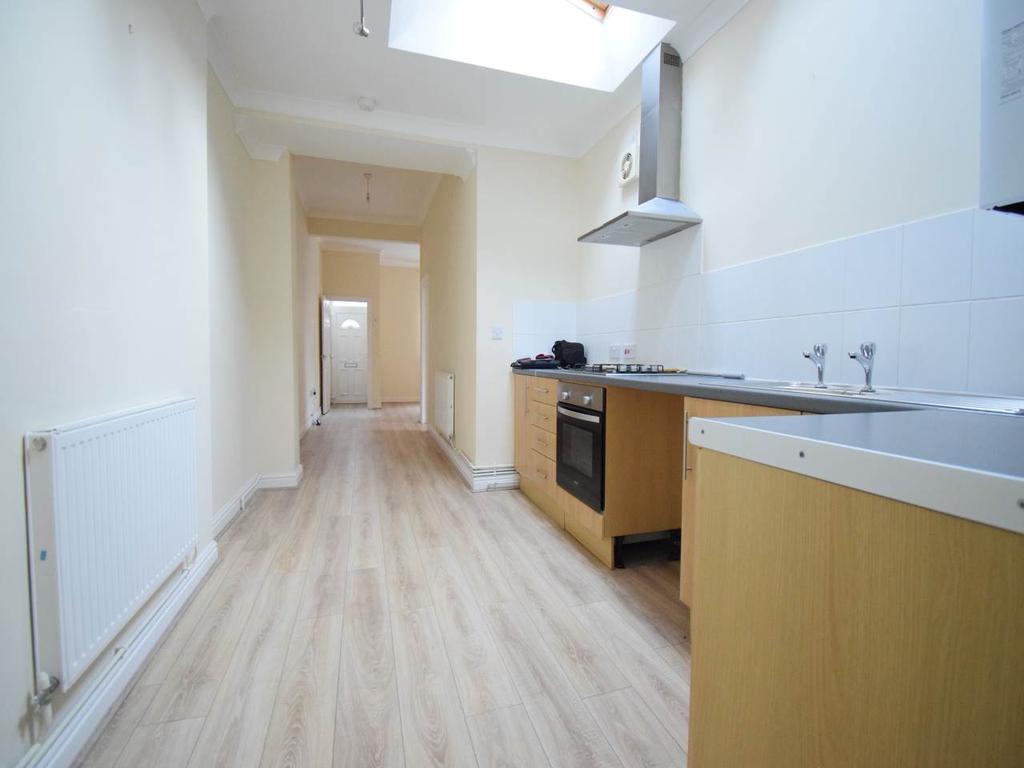 Penallta Road, Ystrad Mynach, Hengoed 1 bed flat £550 pcm (£127 pw)